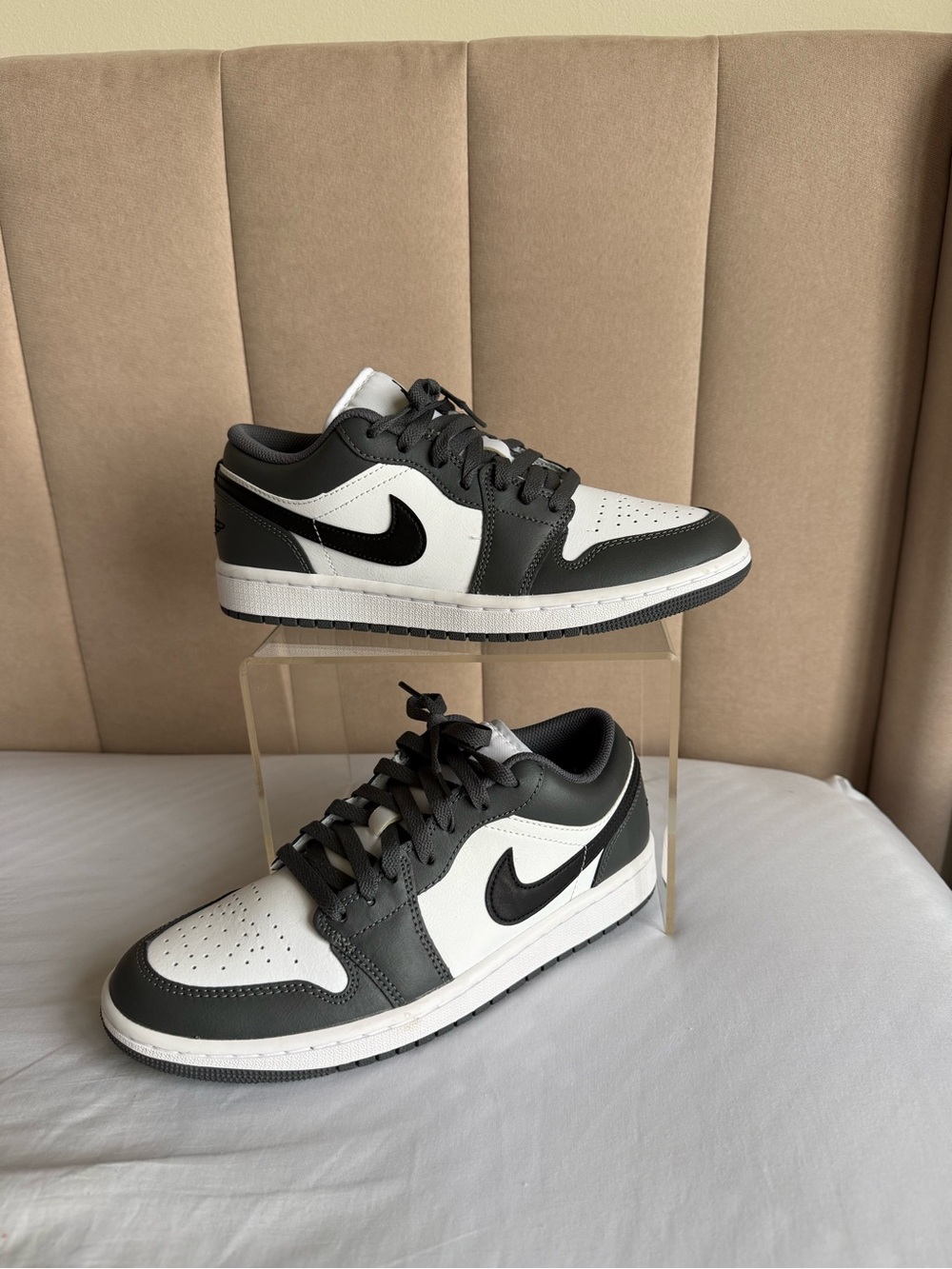 Nike Men’s Low-Top Sneakers - Black & White